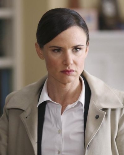 Juliette Lewis, Secrets and Lies