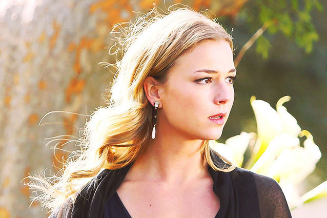 Emily VanCamp&#39;s Emily deals with the aftermath of Amanda&#39;s death on ABC&#39;s Revenge &#39; - 1779458