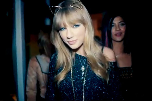 22 Things We Covet In Taylor Swift's '22' Music Video