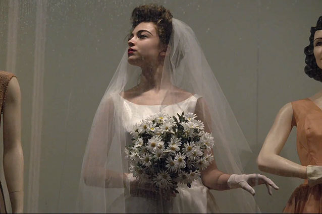 Mirrors - Mannequin Bride
