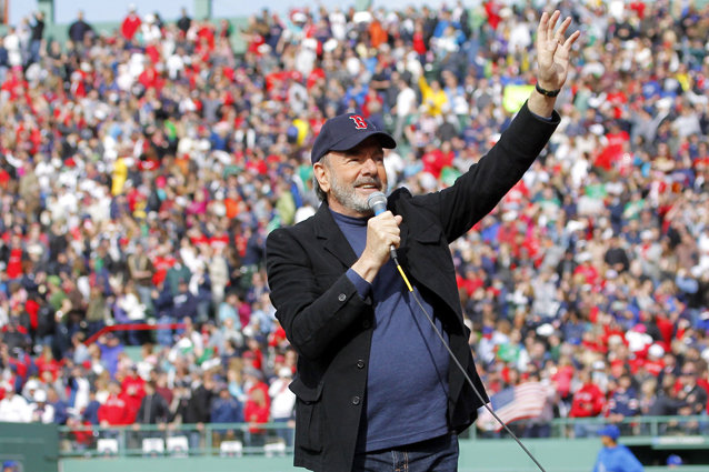 Neil Diamond Surprised Fenway Park And Led The 'Sweet Caroline