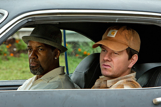 Denzel Washington and Mark Wahlberg in car