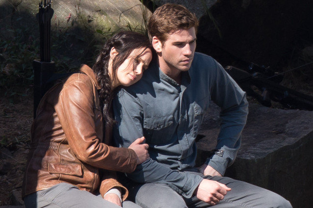 Mockingjay, Jennifer Lawrence and Liam Hemsworth