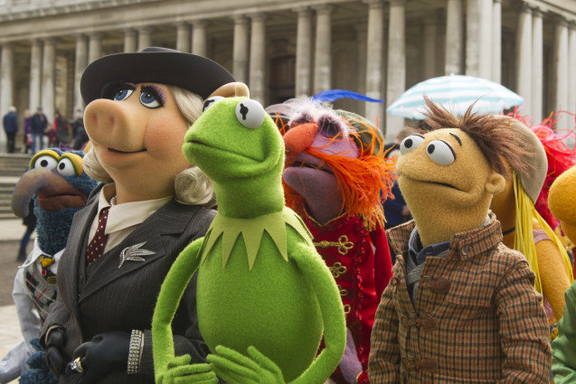 Muppets Most Wanted, Kermit the Frog, Miss Piggy and Walter