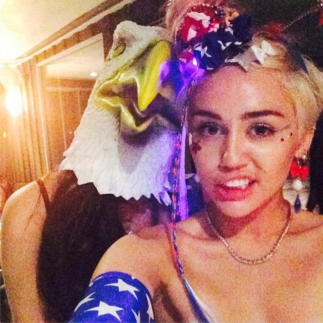 Miley Cyrus, Instagram