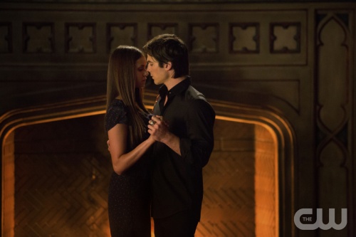 The Vampire Diaries' Julie Plec Talks 'Honoring' Fans with the Delena Rain  Kiss!