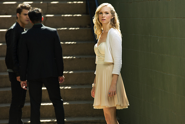 Caroline, Oh Come All Ye Faithful, Vampire Diaries Recap