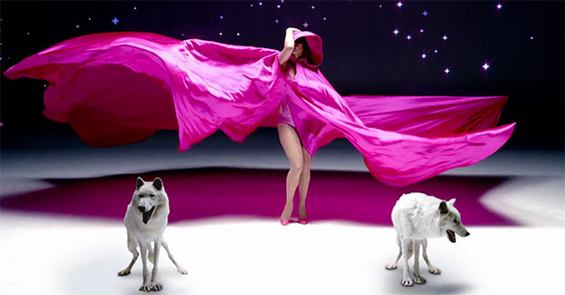 Jennifer Lopez Goin In Wolves