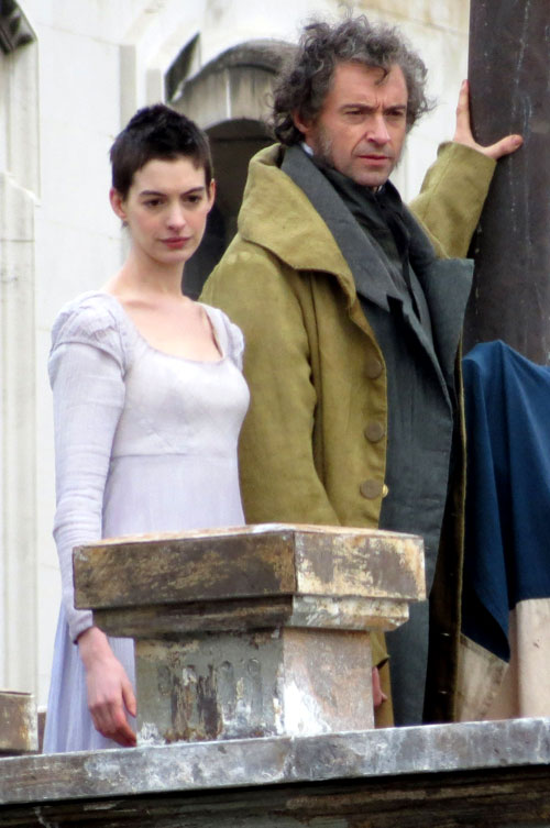 lesmissethughjackmanannehathaway.jpg