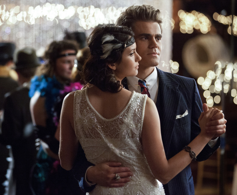 vampire_diaries_decade_dance_elena_stefa